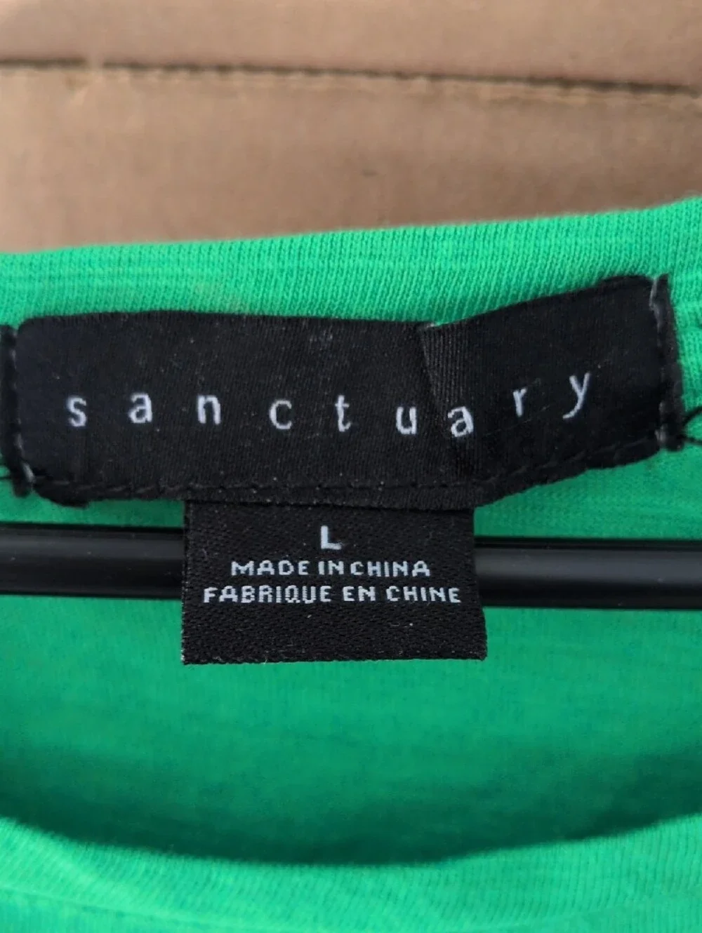 Bright Green Sleeveless Twist-Hem Women's Top - Picture 2 of 3